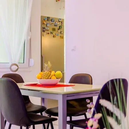 Luce Mala St - With Terrace