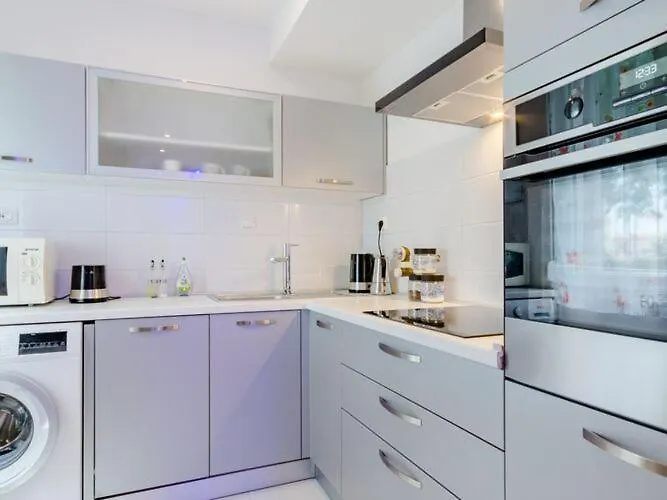 Appartement Luce Mala St - With Terrace *