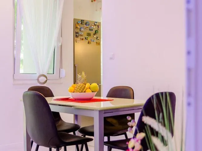 Luce Mala St - With Terrace