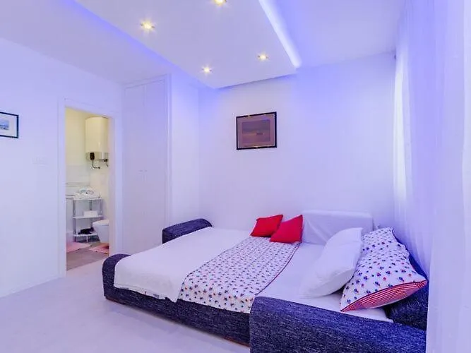 Luce Mala St - With Terrace *